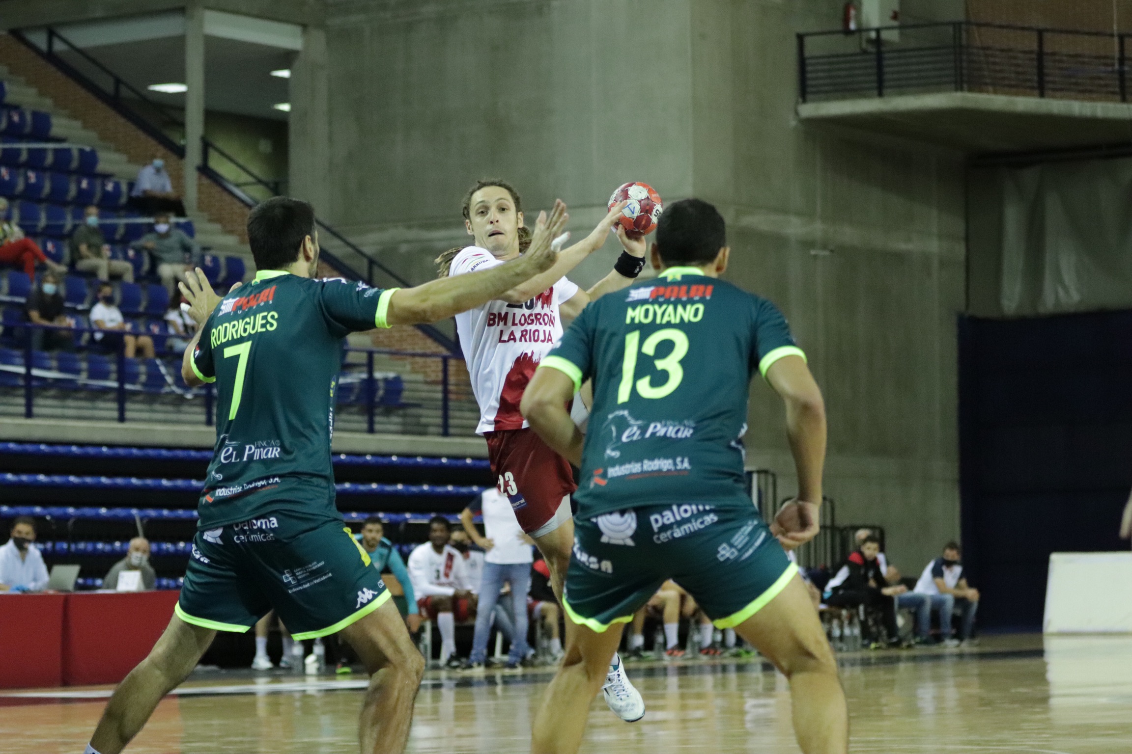 Álvaro y Moyano en tareas defensivas / Foto: Juan Acobi