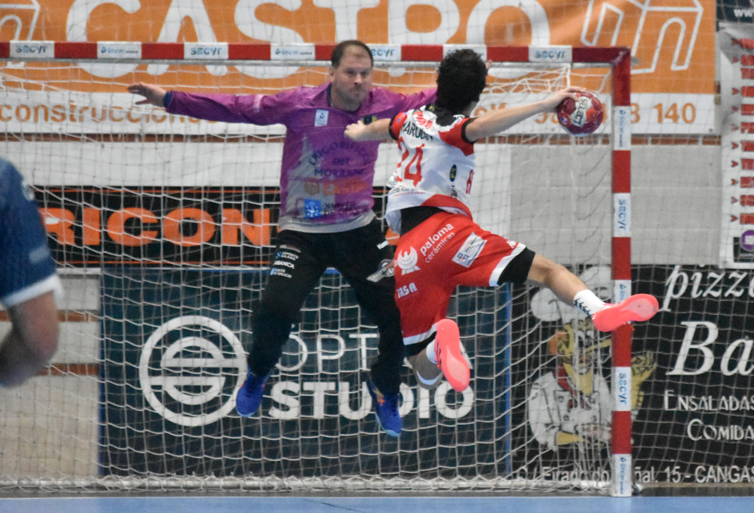 Óscar Marugán ante Javi Díaz / Foto: Raúl Fonseca