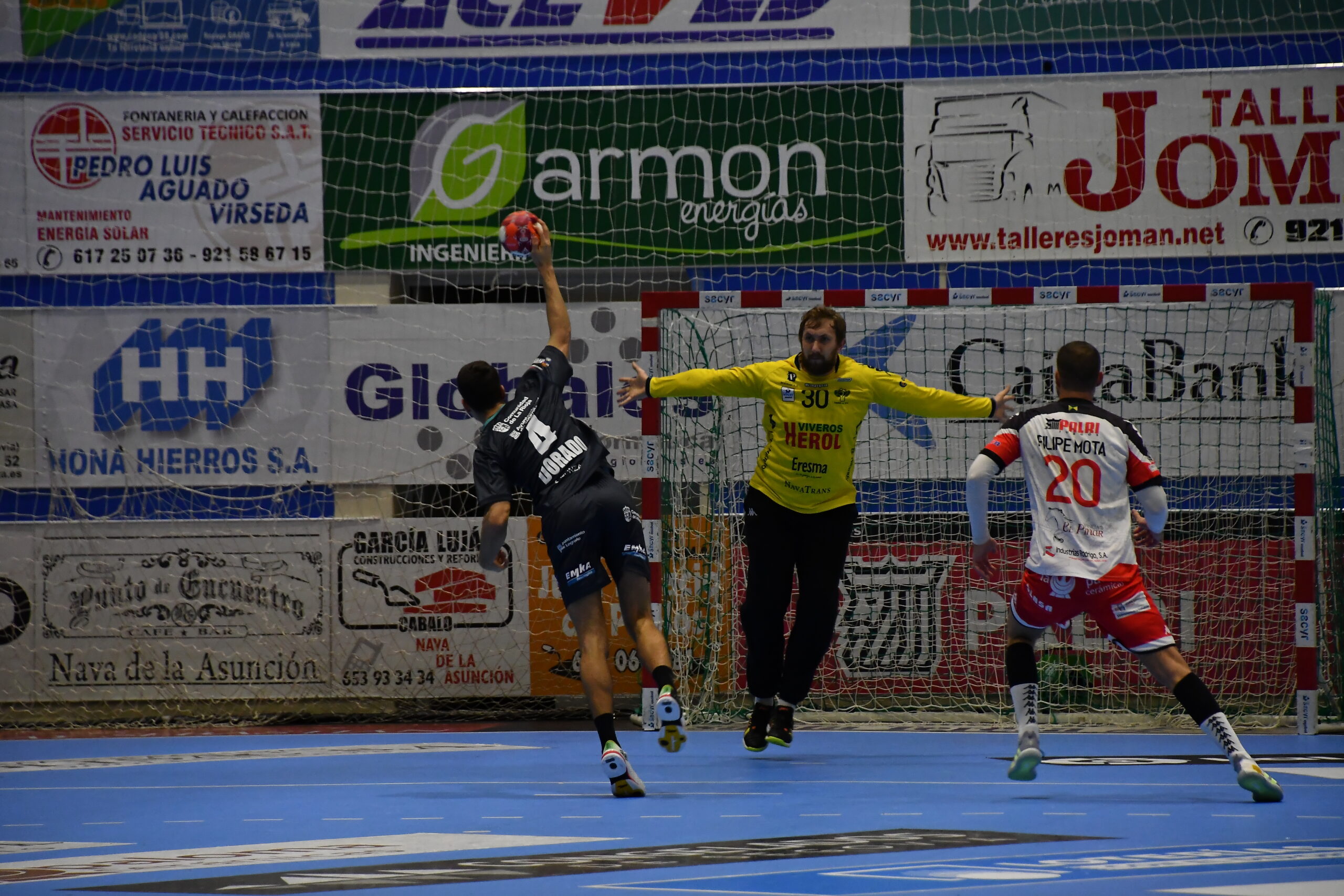 Patotski ante Moreira / Foto: Dani Pérez